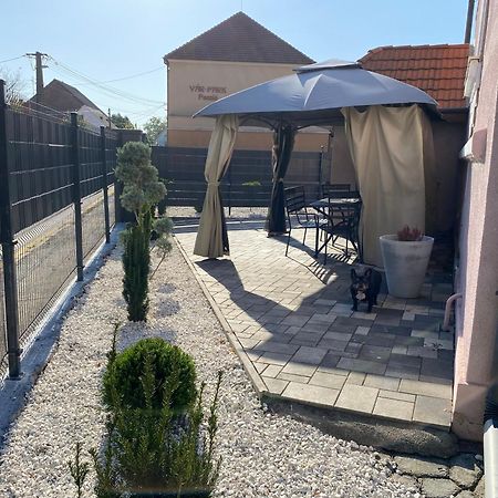 Varkerulet Apartman Sárvár 外观 照片