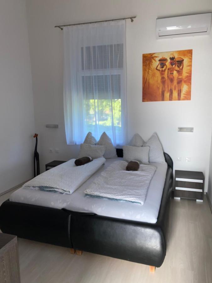 Varkerulet Apartman Sárvár 外观 照片